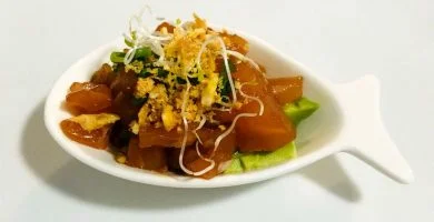 Tartar de salmón con quicos