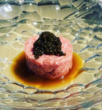 Tartar de toro con caviar Caspian Pearl